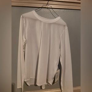 BNWT High neck run & train LS Size 10 lululemon